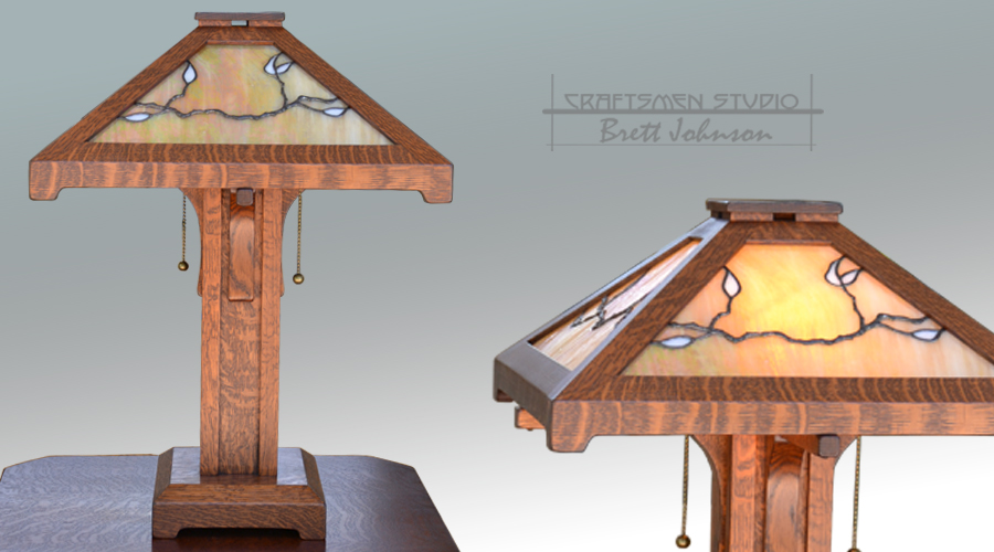 Vista Craftsman style Table Lamp - Handmade from Solid Quarter-sawn white oak with handleaded stained glass panes - Craftsmen Studio.